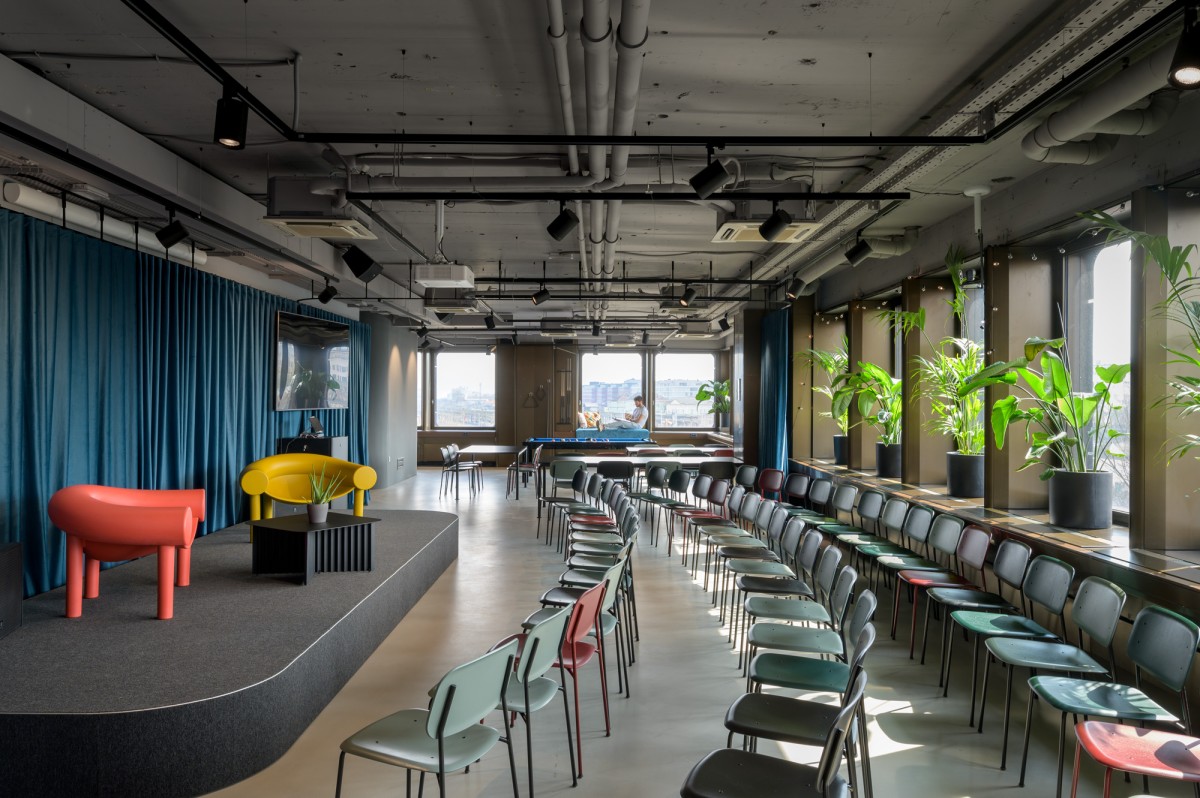 Outbrain, Smart Web services and consulting d.o.o.
