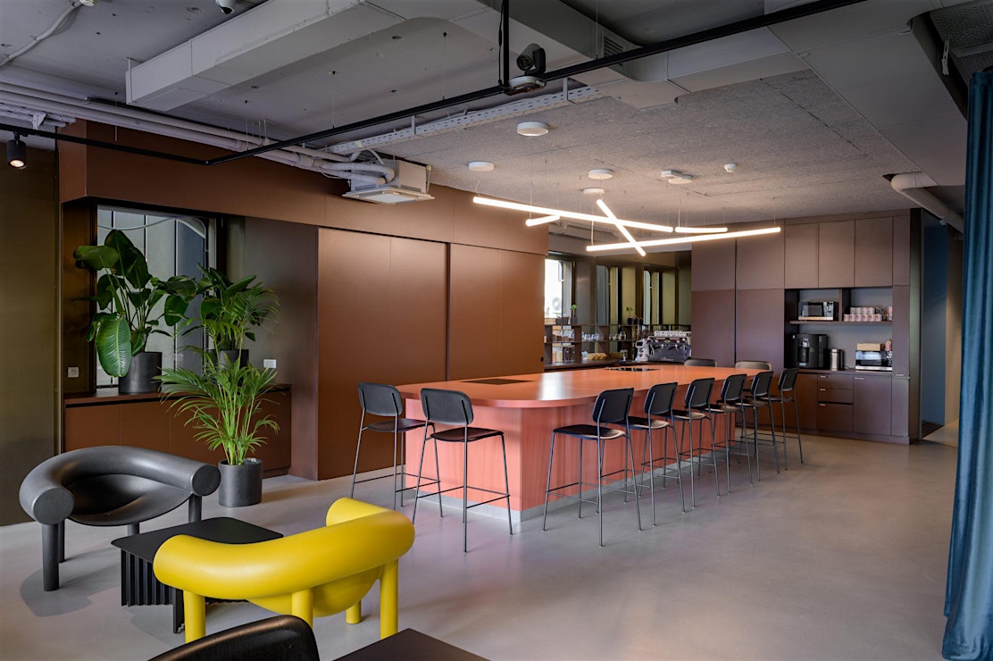 Outbrain, Smart Web services and consulting d.o.o.